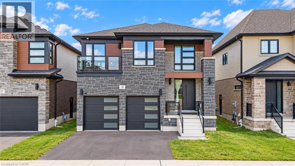 31 JACOB DETWEILLER Drive, Kitchener, Ontario