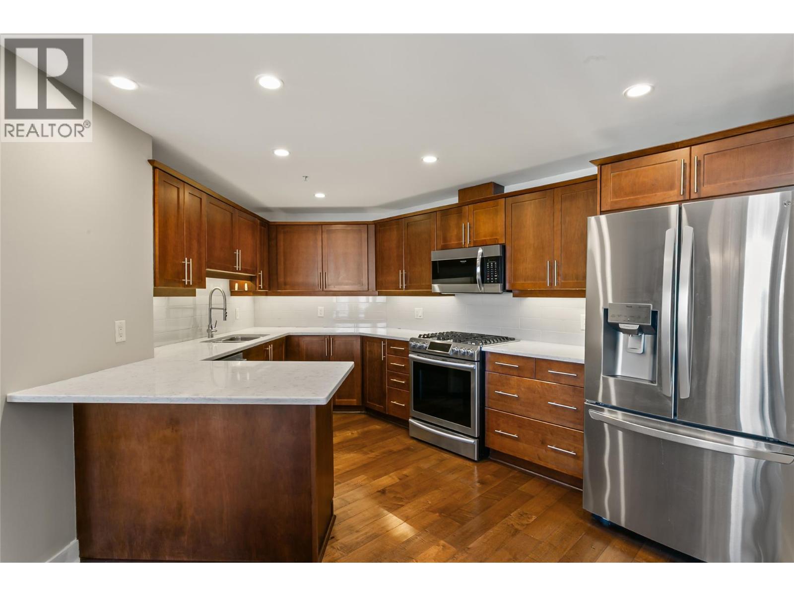 1160 Bernard Avenue Unit# 1205, Kelowna, British Columbia  V1Y 6R2 - Photo 7 - 10403188