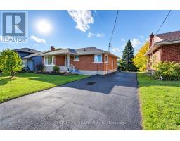 46 TRAYNOR AVENUE, Kitchener, Ontario