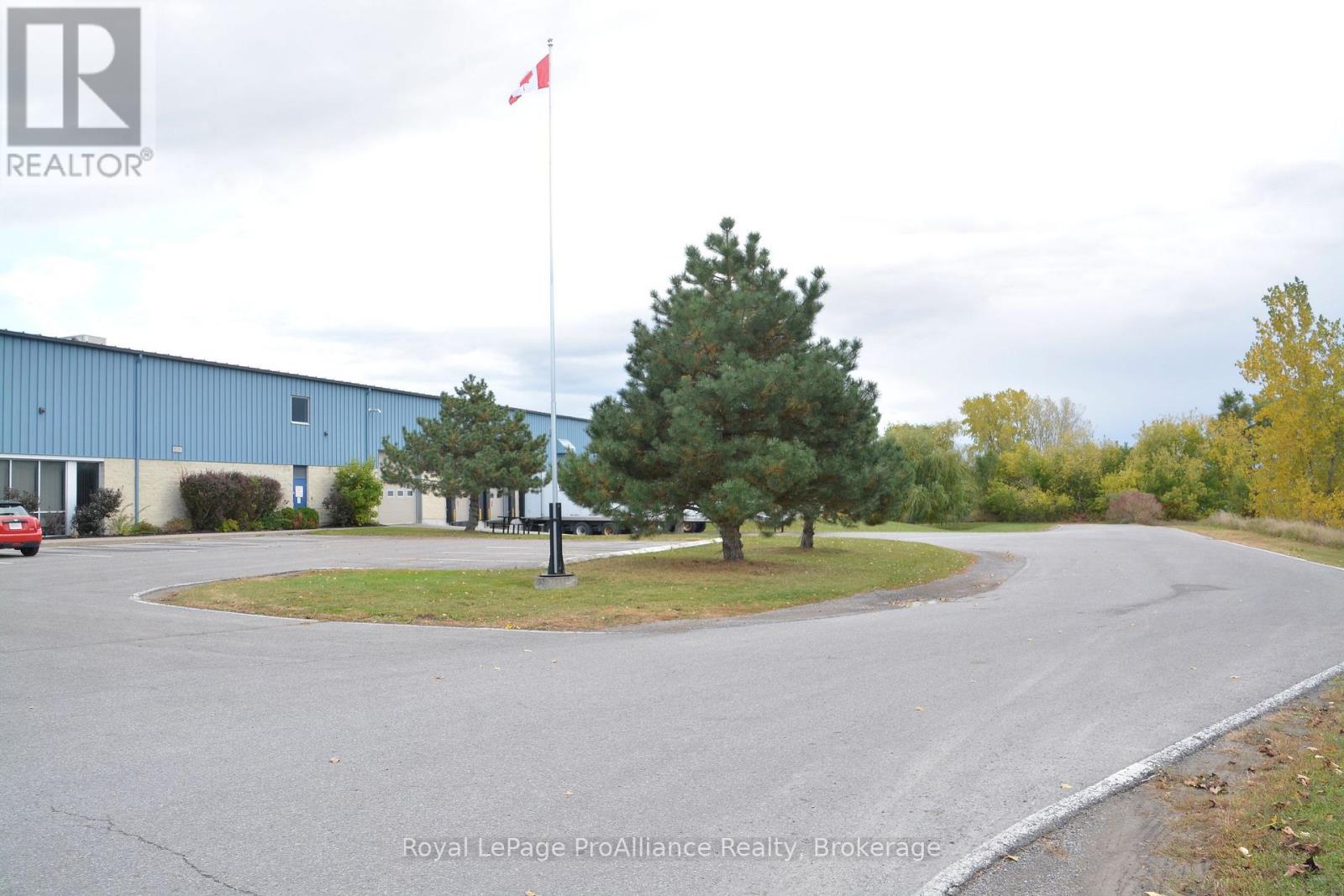 30 Huff Avenue, Quinte West, Ontario K8V 0A1 - Photo 13 - X14028012