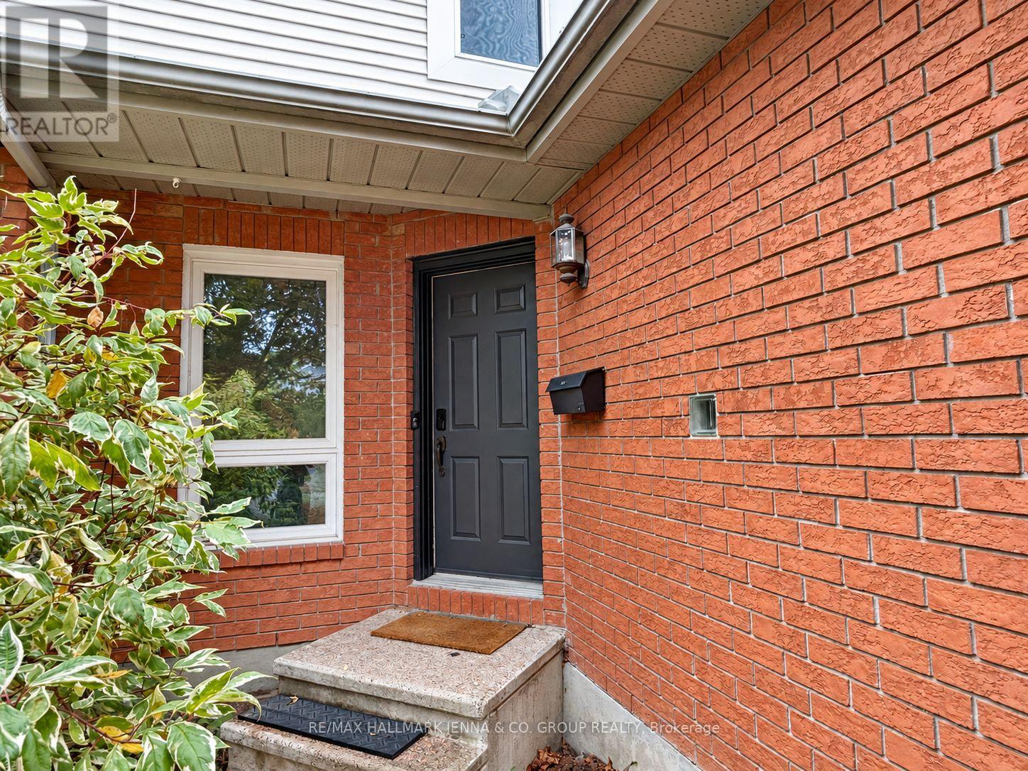 1409 Caravel Crescent, Ottawa, Ontario  K1E 3X4 - Photo 3 - X14082802
