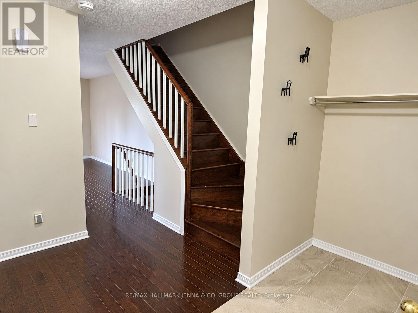 1409 Caravel Crescent, Ottawa, Ontario  K1E 3X4 - Photo 4 - X14082802