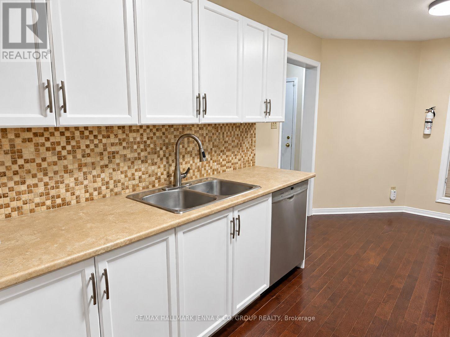 1409 Caravel Crescent, Ottawa, Ontario  K1E 3X4 - Photo 7 - X14082802