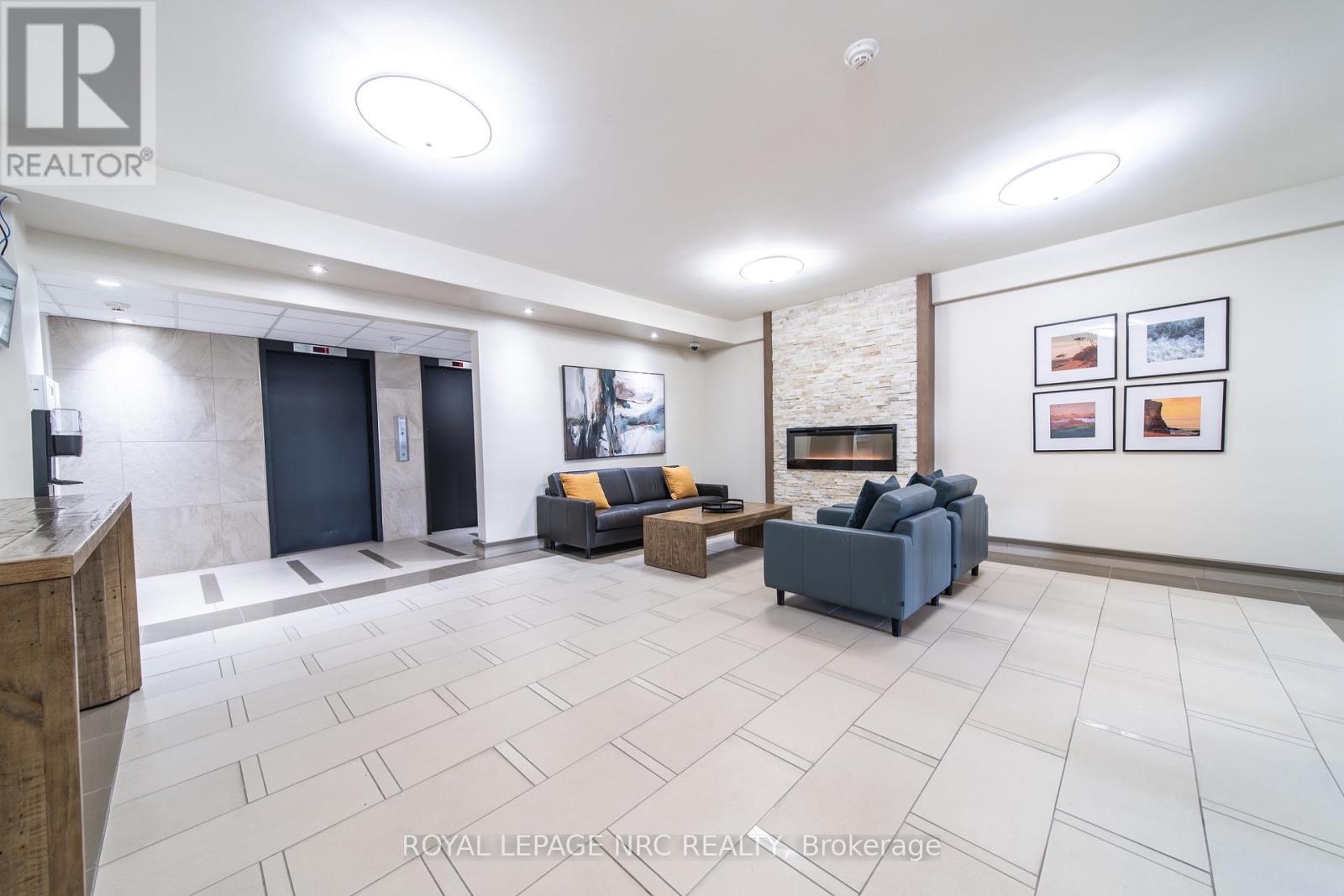 301 - 6400 Huggins Street, Niagara Falls (Stamford), Ontario  L2J 3G5 - Photo 5 - X14082714