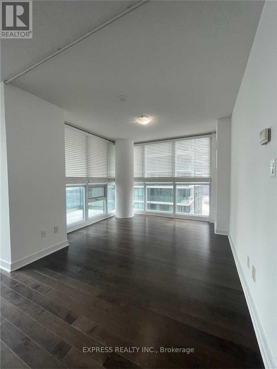 1010 - 18 Harbour Street, Toronto, Ontario  M5J 2Z6 - Photo 5 - C14082672