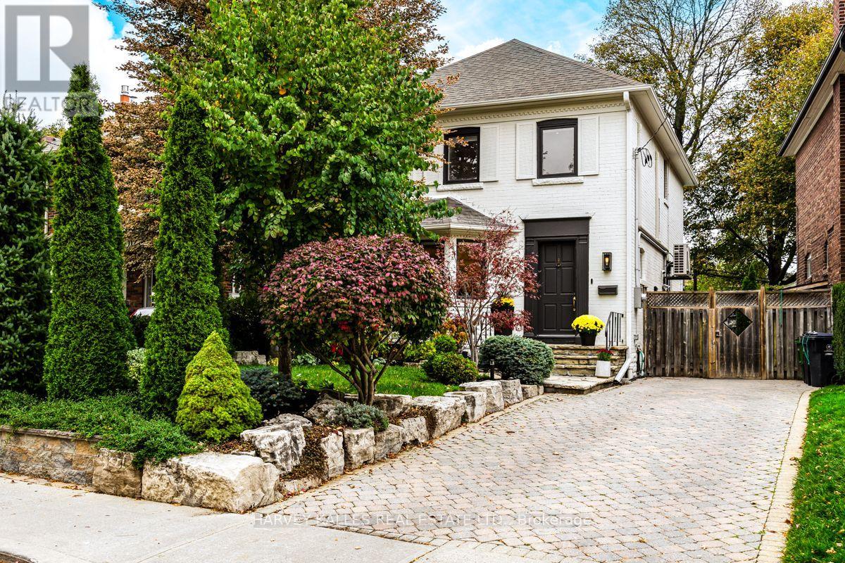 110 CHATSWORTH DRIVE, Toronto, Ontario