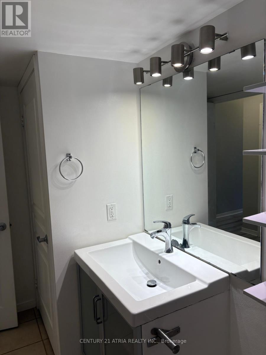 103 - 140 Bathurst Street, Toronto, Ontario  M5V 3N8 - Photo 8 - C14082826