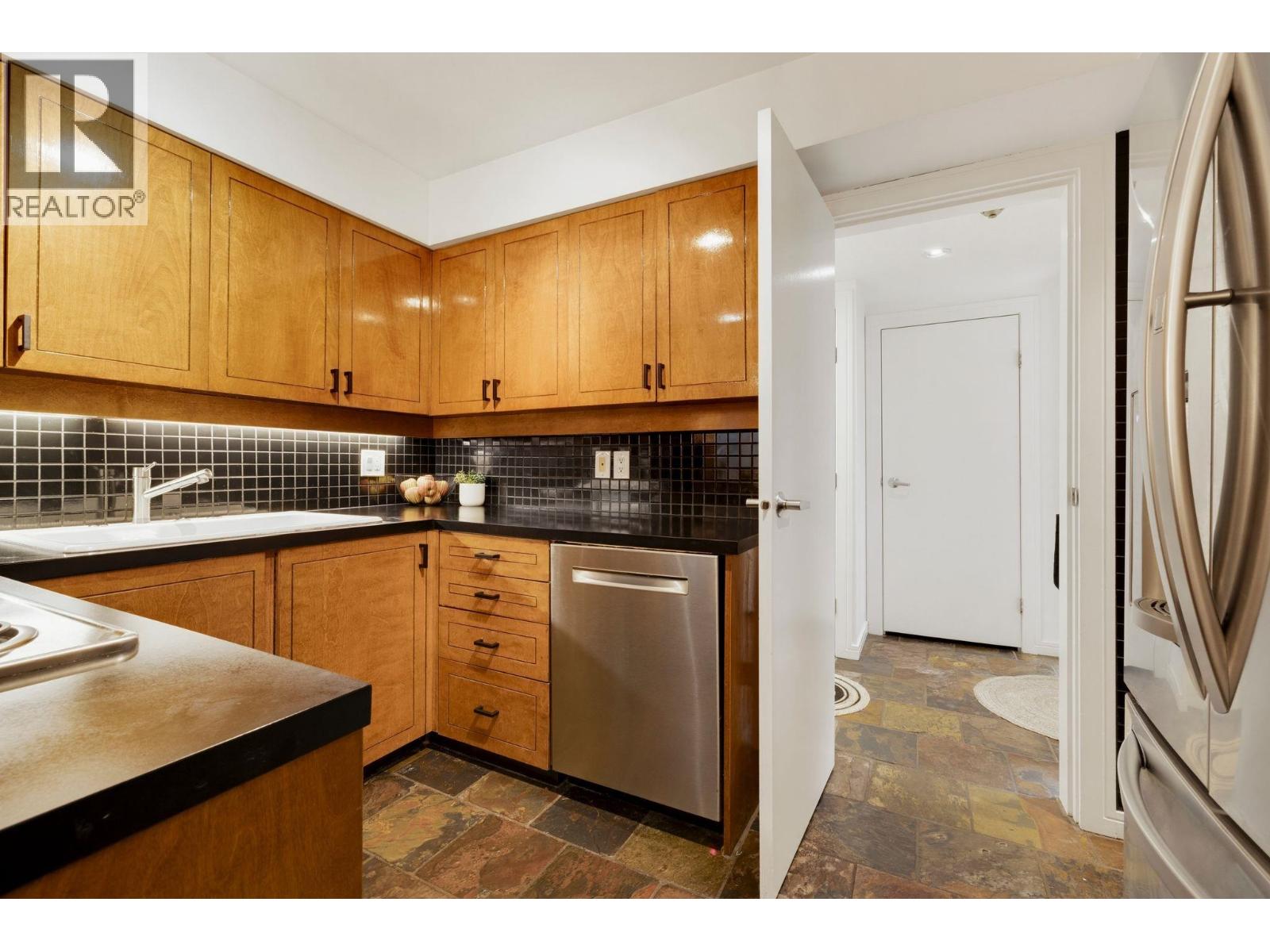 115 1890 W 6th Avenue, Vancouver, British Columbia  V6J 1R6 - Photo 12 - R3175724