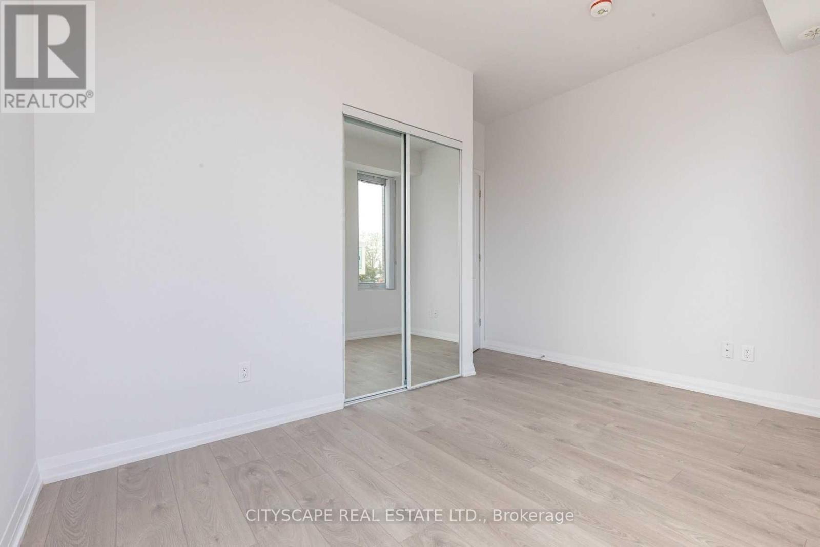 Th07 - 1010 Portage Parkway, Vaughan, Ontario  L4K 0K3 - Photo 9 - N14082744