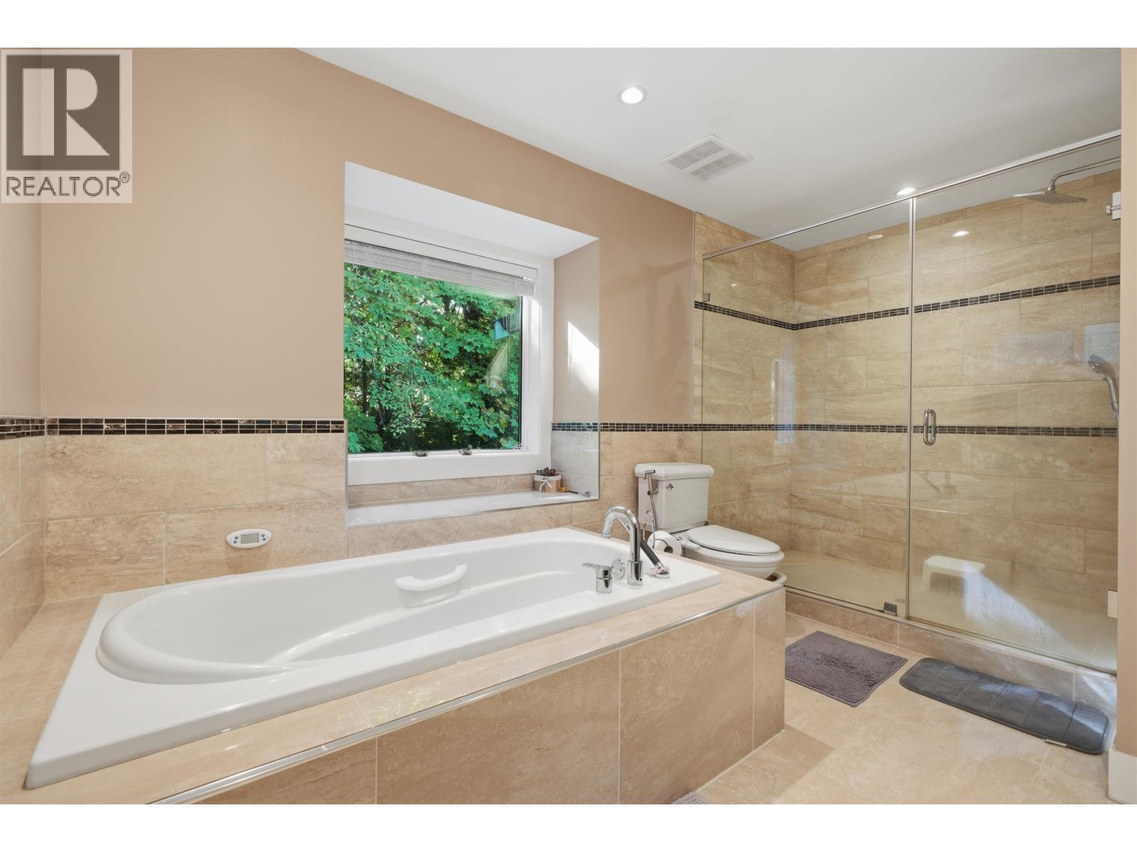 631 W 24th Close, North Vancouver, British Columbia  V6E 2P4 - Photo 30 - R3175696