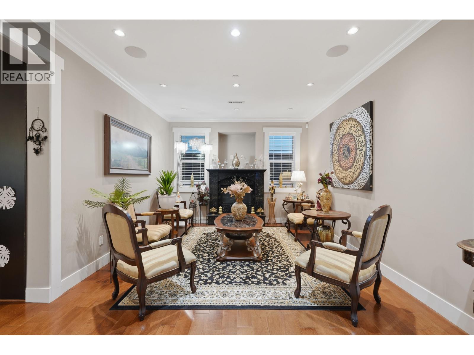 631 W 24th Close, North Vancouver, British Columbia  V6E 2P4 - Photo 4 - R3175696