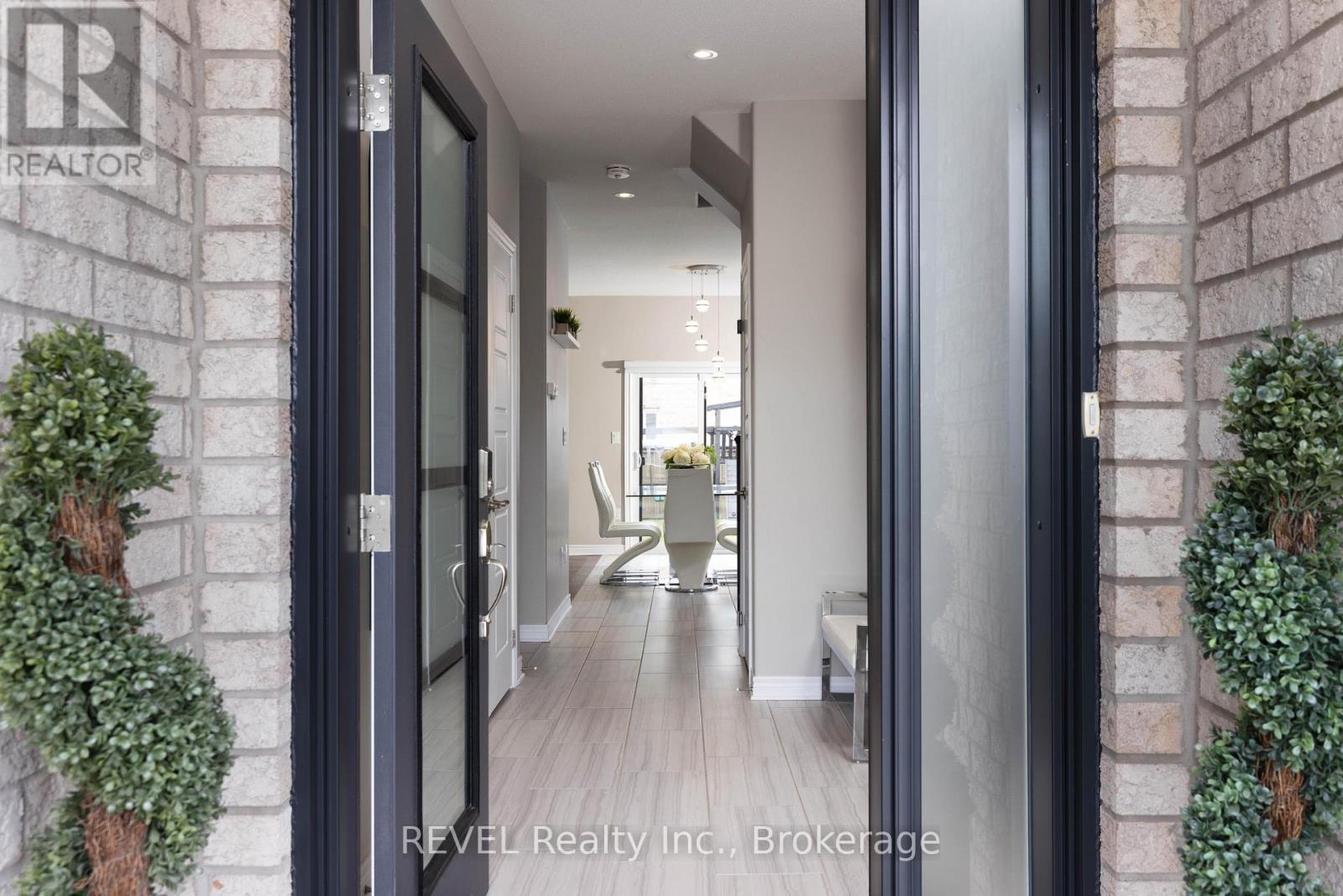 7819 Pender Street, Niagara Falls, Ontario  L2G 0H3 - Photo 3 - X13611454