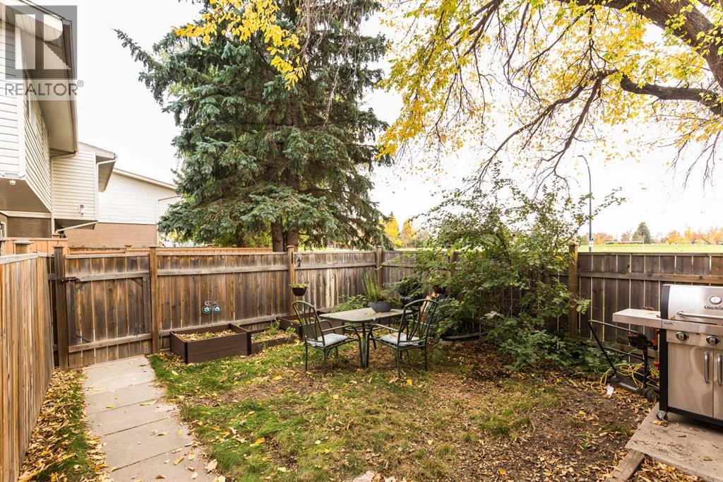 1, 1915 18 Avenue N, Lethbridge, Alberta  T1H 4V6 - Photo 2 - A2351194