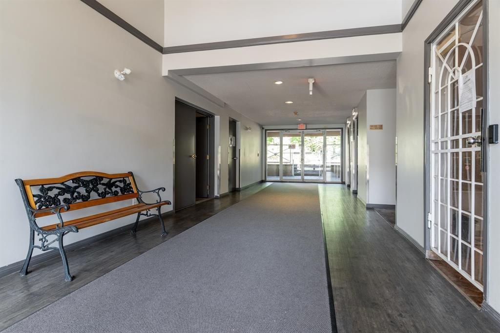 327 12101 80 Avenue, Surrey, British Columbia  V3W 5V6 - Photo 2 - R3175082