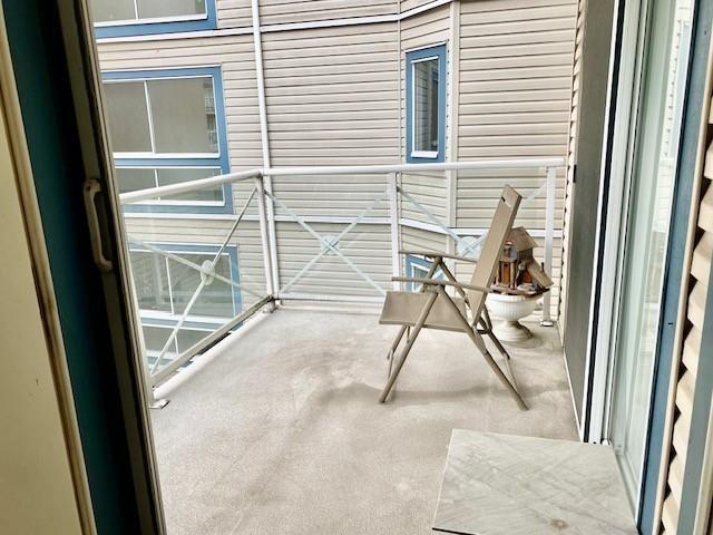 327 12101 80 Avenue, Surrey, British Columbia  V3W 5V6 - Photo 5 - R3175082