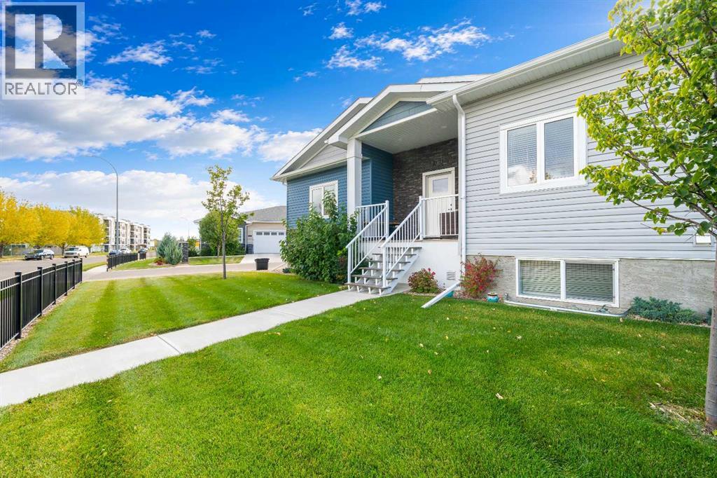 1303, 401 Southlands Boulevard Se, Medicine Hat, Alberta T1B 0T1 - Photo 2 - A2349411