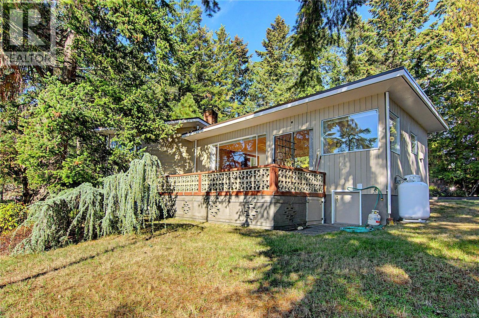 1459 Whitecap Rd
