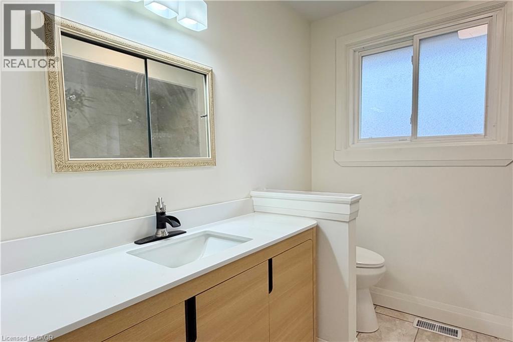 11 Glenmurray Court, Hamilton, Ontario  L8K 5Y3 - Photo 20 - 40871676