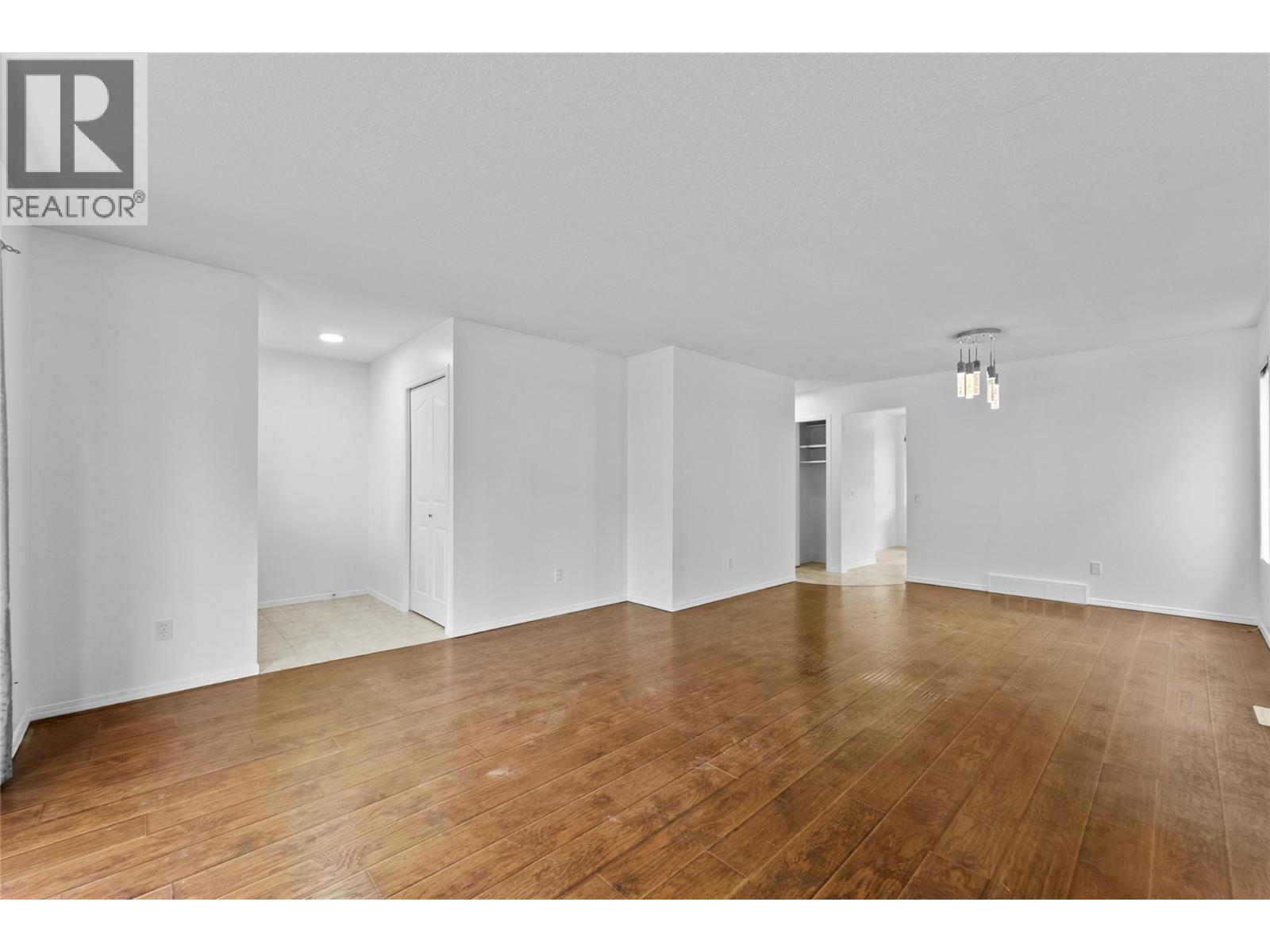 1195 14th Street Unit# 33, Kamloops, British Columbia  V2B 8L1 - Photo 5 - 10398756