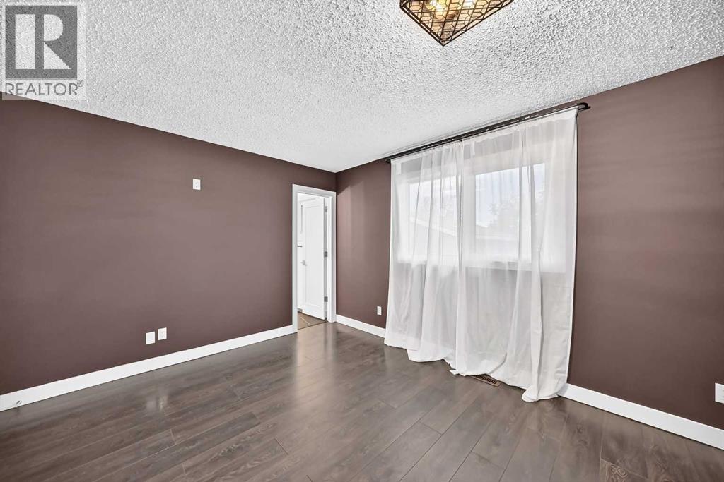 153 Madeira Road NE