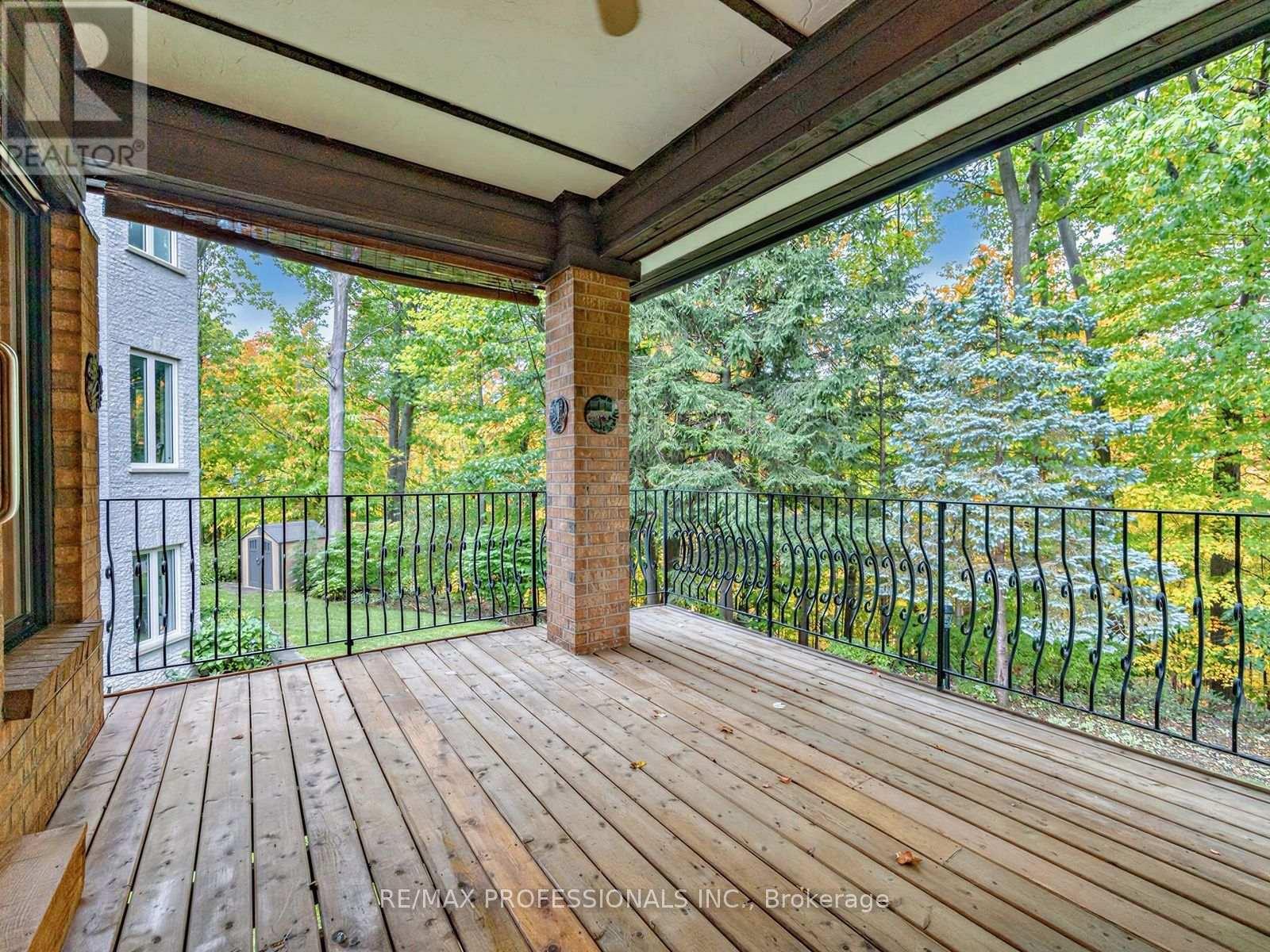 1952 Lapad Court, Mississauga, Ontario  L5L 5R1 - Photo 38 - W14080536