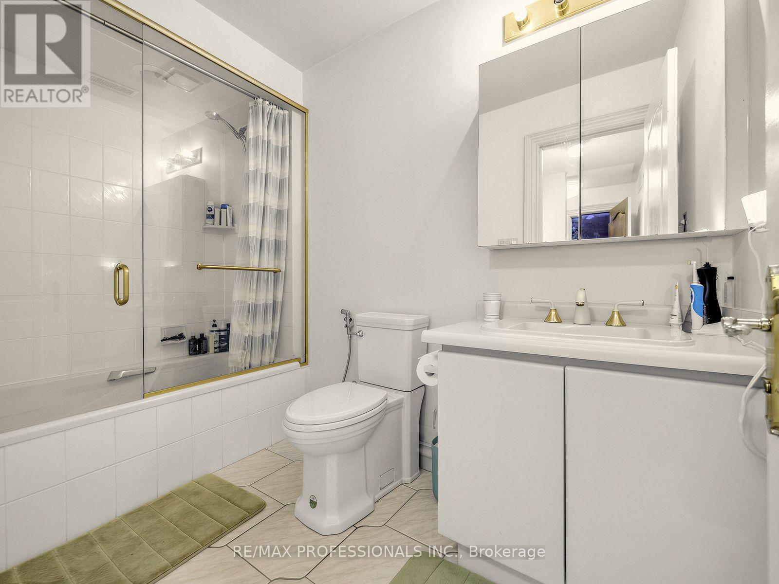 1952 Lapad Court, Mississauga, Ontario  L5L 5R1 - Photo 35 - W14080536