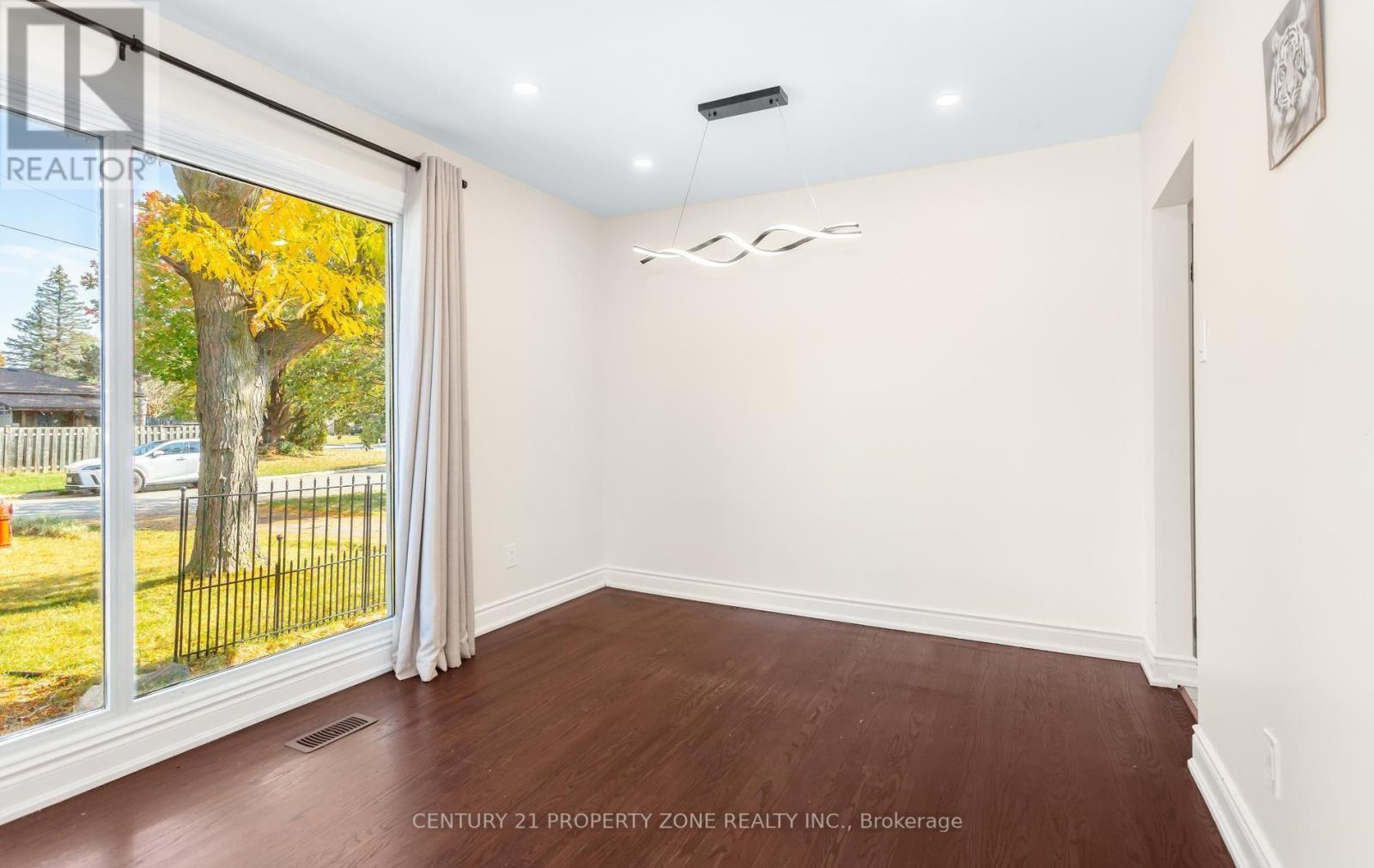 55 Brentwood Drive, Brampton, Ontario L6T 1R1 - Photo 8 - W13883452
