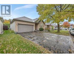 13 FIELDCREST AVENUE, Ottawa, Ontario