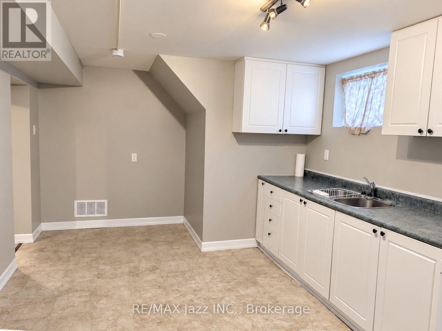 Bsmt - 661 Taylor Avenue, Oshawa, Ontario  L1H 2E9 - Photo 3 - E14083032