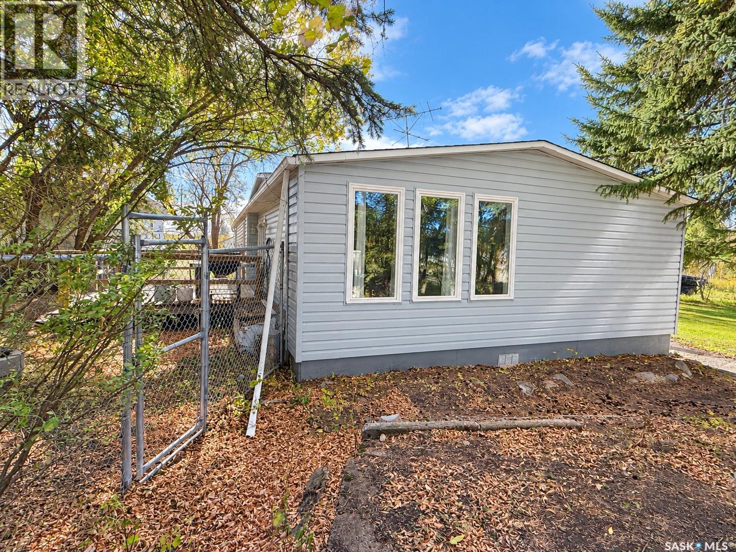512 2nd Avenue, Turtleford, Saskatchewan  S0M 2Y0 - Photo 3 - SK051100