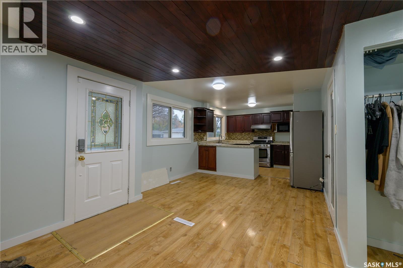 1504 Shannon Road, Regina, Saskatchewan  S4S 5L6 - Photo 7 - SK051009