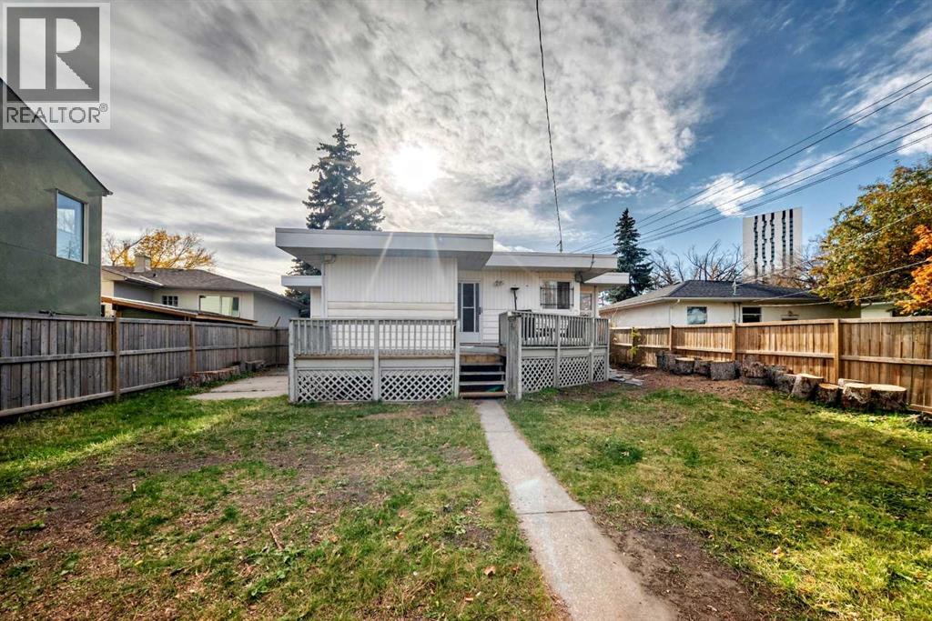 2208 Capitol Hill Crescent Nw, Calgary, Alberta  T2M 4B9 - Photo 41 - A2351727