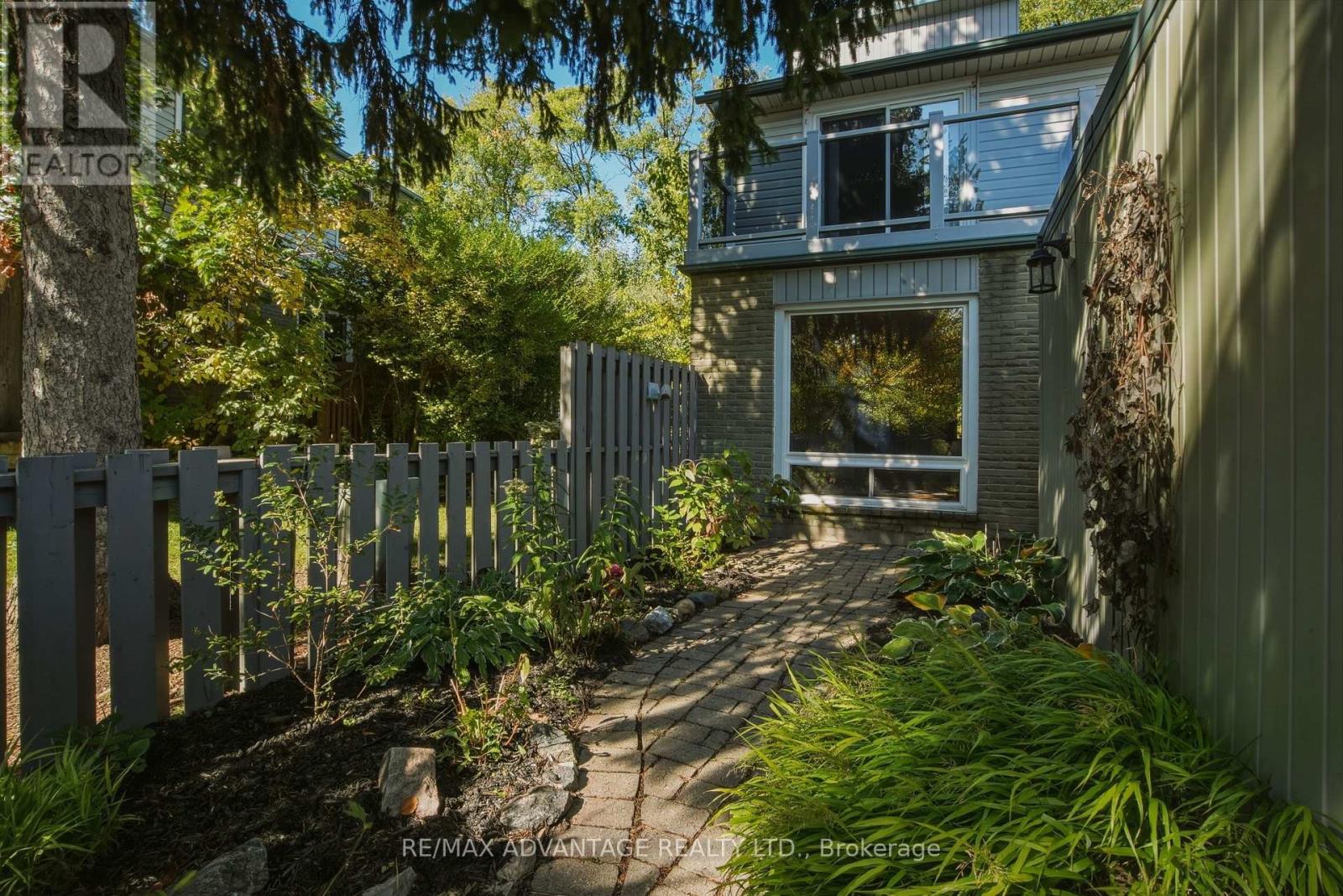 659 Woodcrest Boulevard, London South, Ontario  N6K 1P8 - Photo 4 - X14083122