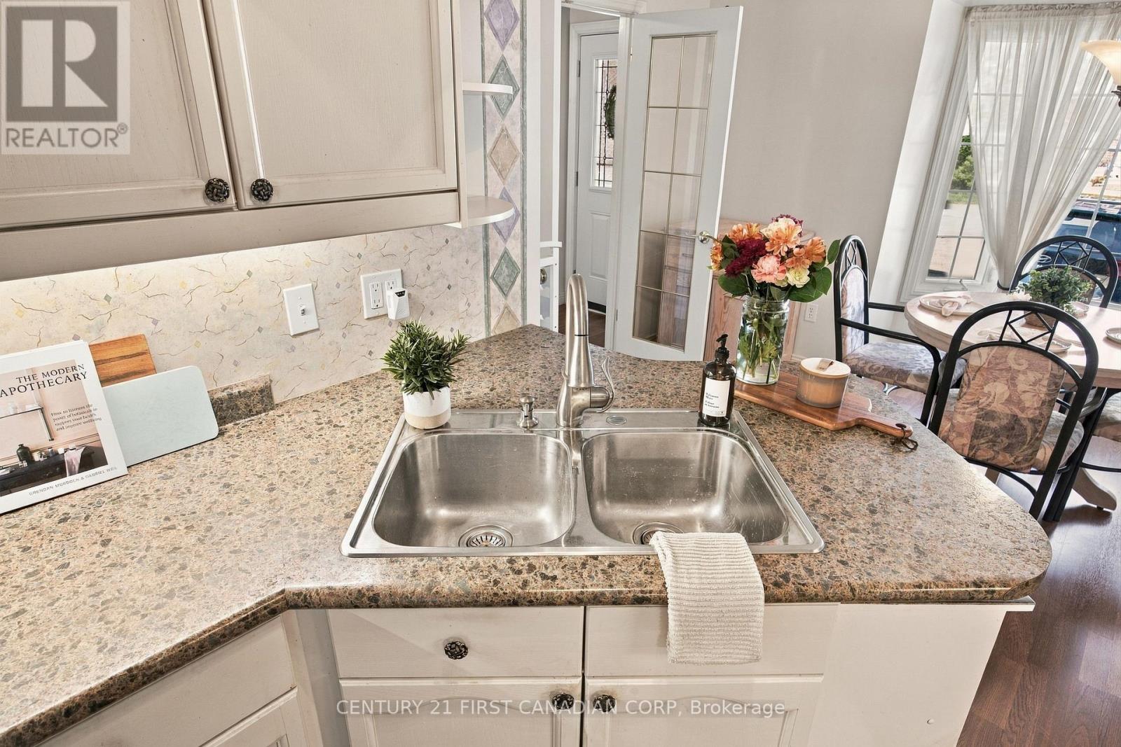 36 - 50 Chapman Court, London North, Ontario N6G 5E1 - Photo 13 - X14083150