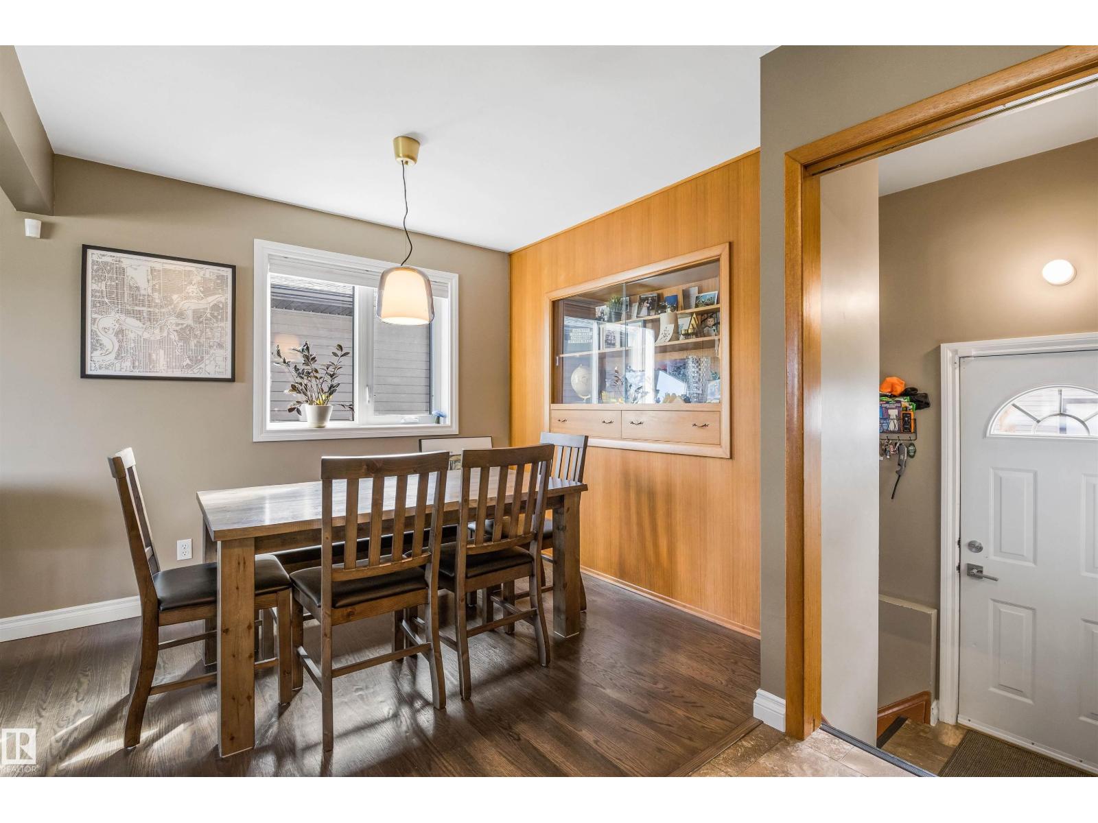 6207 85 AV NW