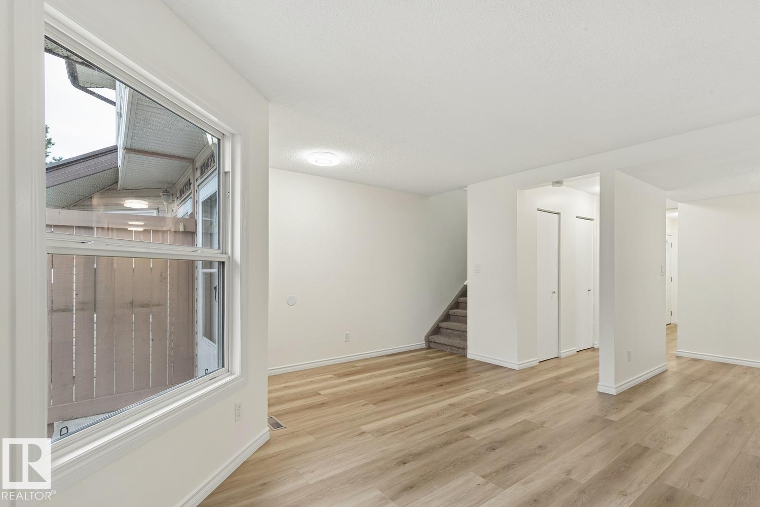 10475 24 AV NW