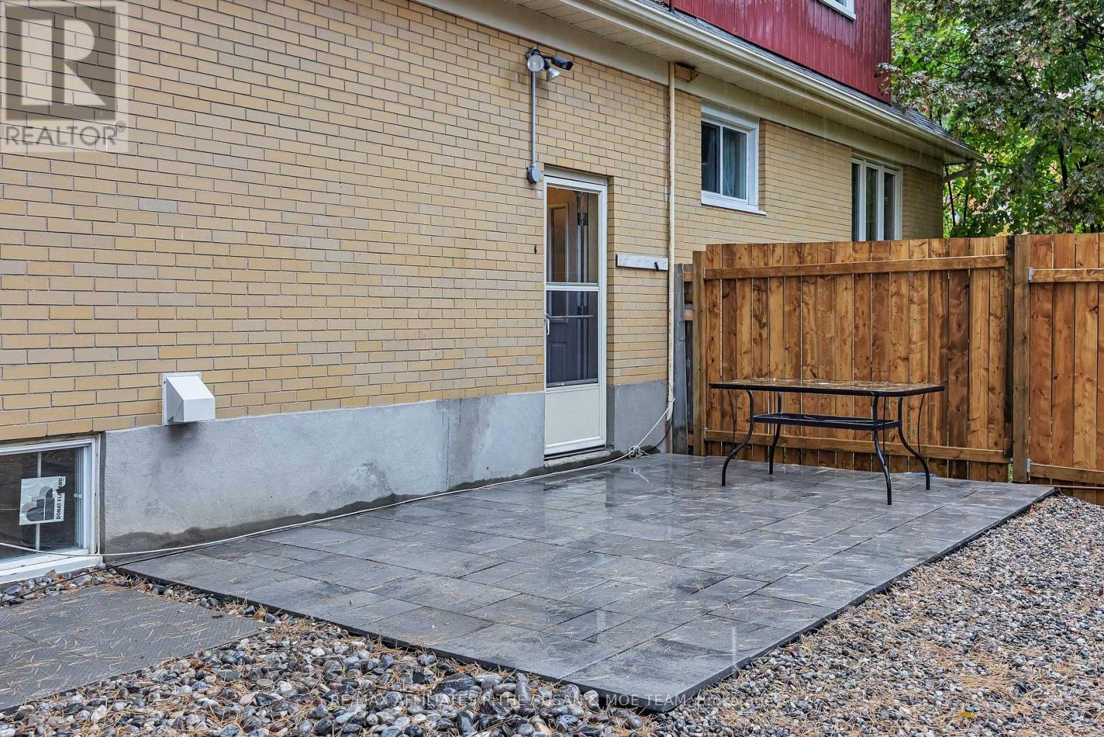 2131 Neepawa Avenue, Ottawa, Ontario K2A 3L8 - Photo 2 - X14082894