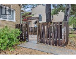 2131 NEEPAWA AVENUE, Ottawa, Ontario