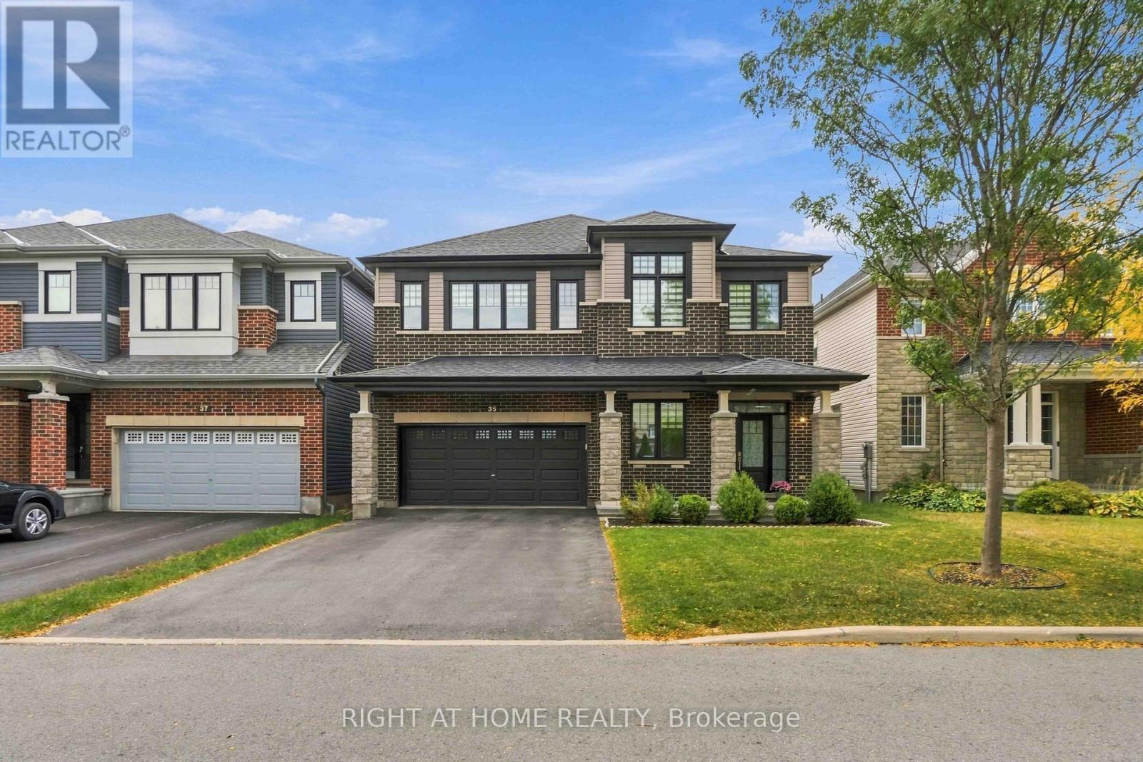 35 Hawks Landing Crescent, Ottawa, Ontario  K2S 1W1 - Photo 2 - X14082964