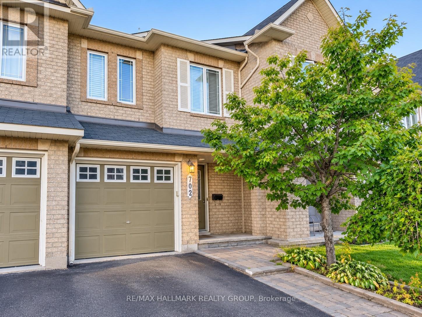 702 Whaley Ridge, Ottawa, Ontario  K4A 0P9 - Photo 2 - X14083218