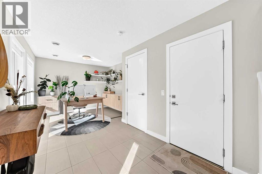 16 Lebel Crescent NW, Calgary, Alberta  T3B 6G6 - Photo 28 - A2350608