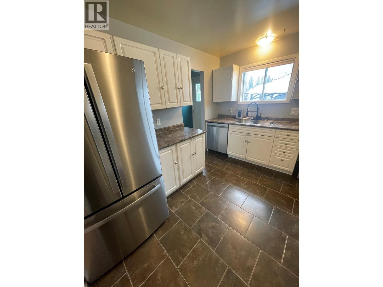 107 PEACE RIVER Crescent