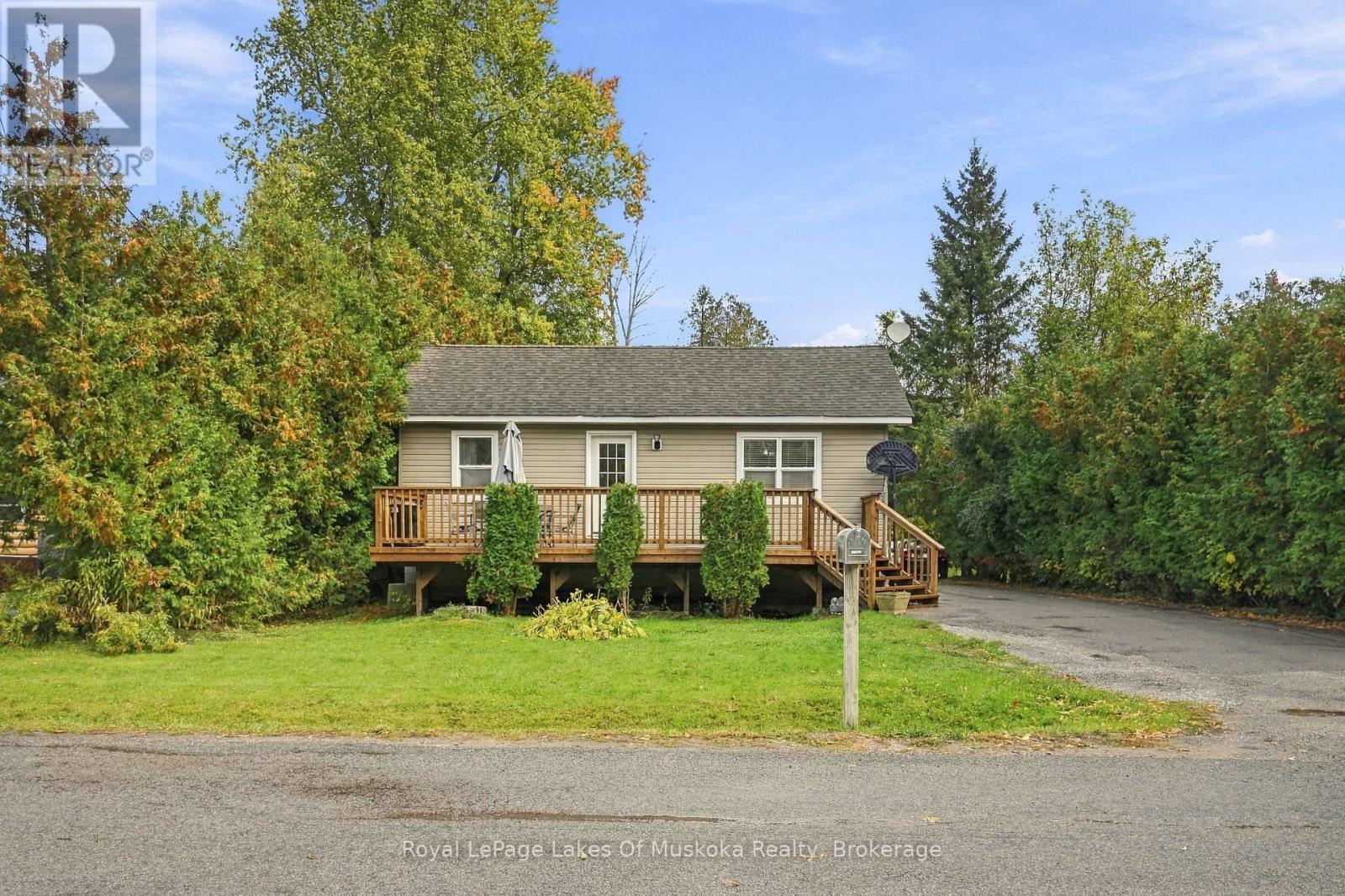 5 Della Street, Georgina, Ontario  L0E 1R0 - Photo 2 - N14083076