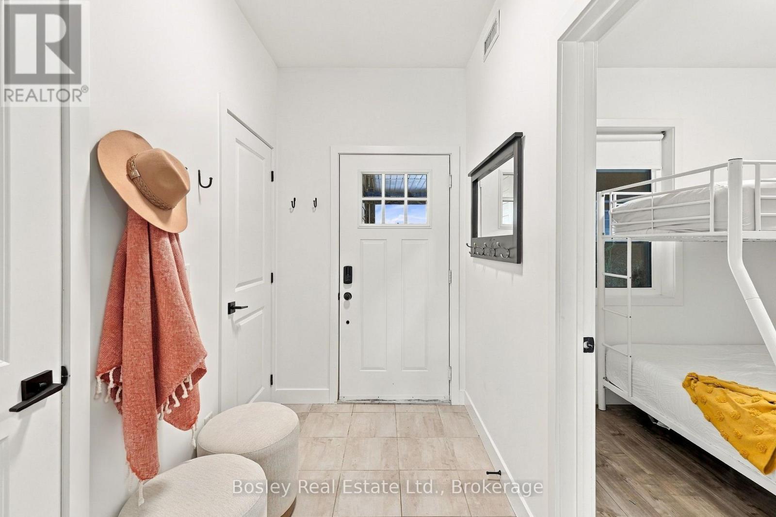 303 - 12 Beckwith Lane, Blue Mountains, Ontario  L9Y 0A4 - Photo 3 - X14083090