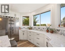 724 Lone Pine Drive, Kelowna, British Columbia  V1P 1A1 - Photo 10 - 10403716