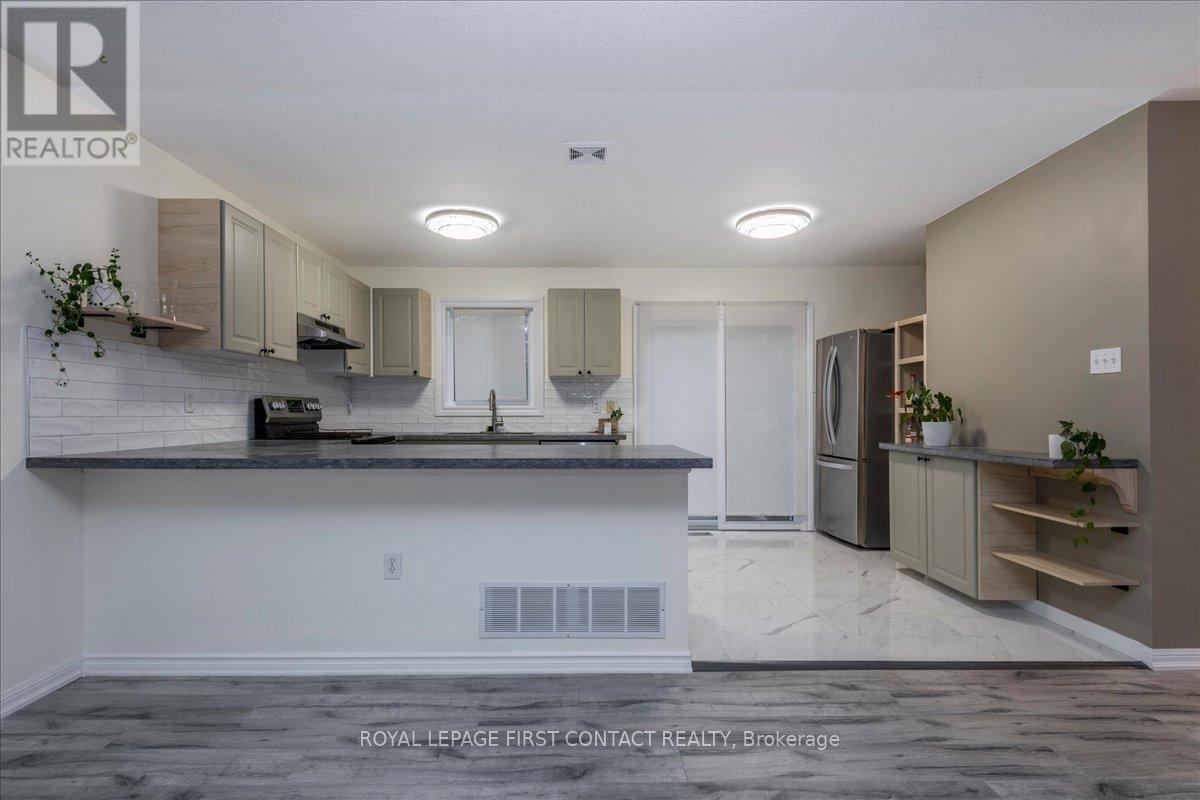 1078 Balsam Road, Innisfil, Ontario  L0L 1C0 - Photo 6 - N14082998
