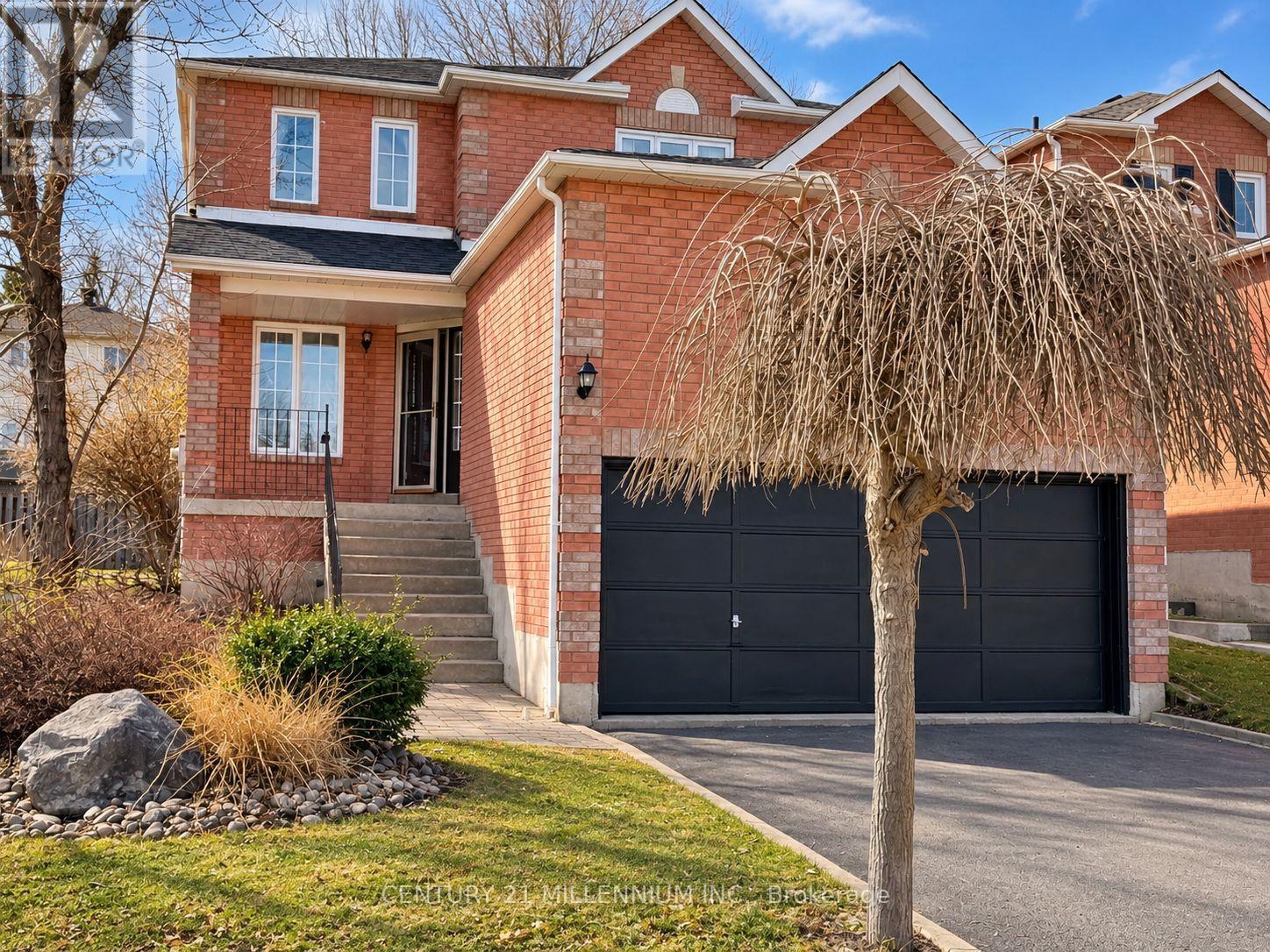 239 LISA MARIE DRIVE, Orangeville, Ontario