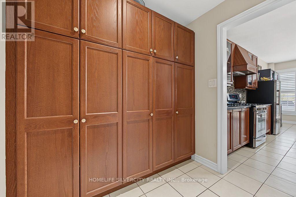 483 Hinchey Crescent, Milton, Ontario  L9T 7Y7 - Photo 10 - W14082984