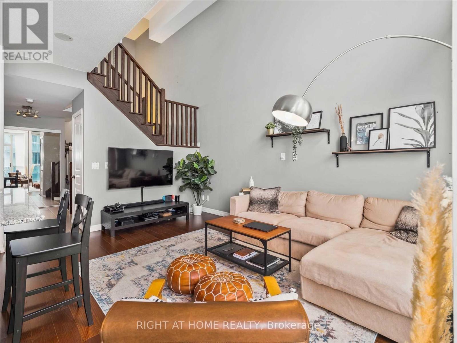 3101 - 223 Webb Drive, Mississauga, Ontario  L5B 0E8 - Photo 2 - W14083008