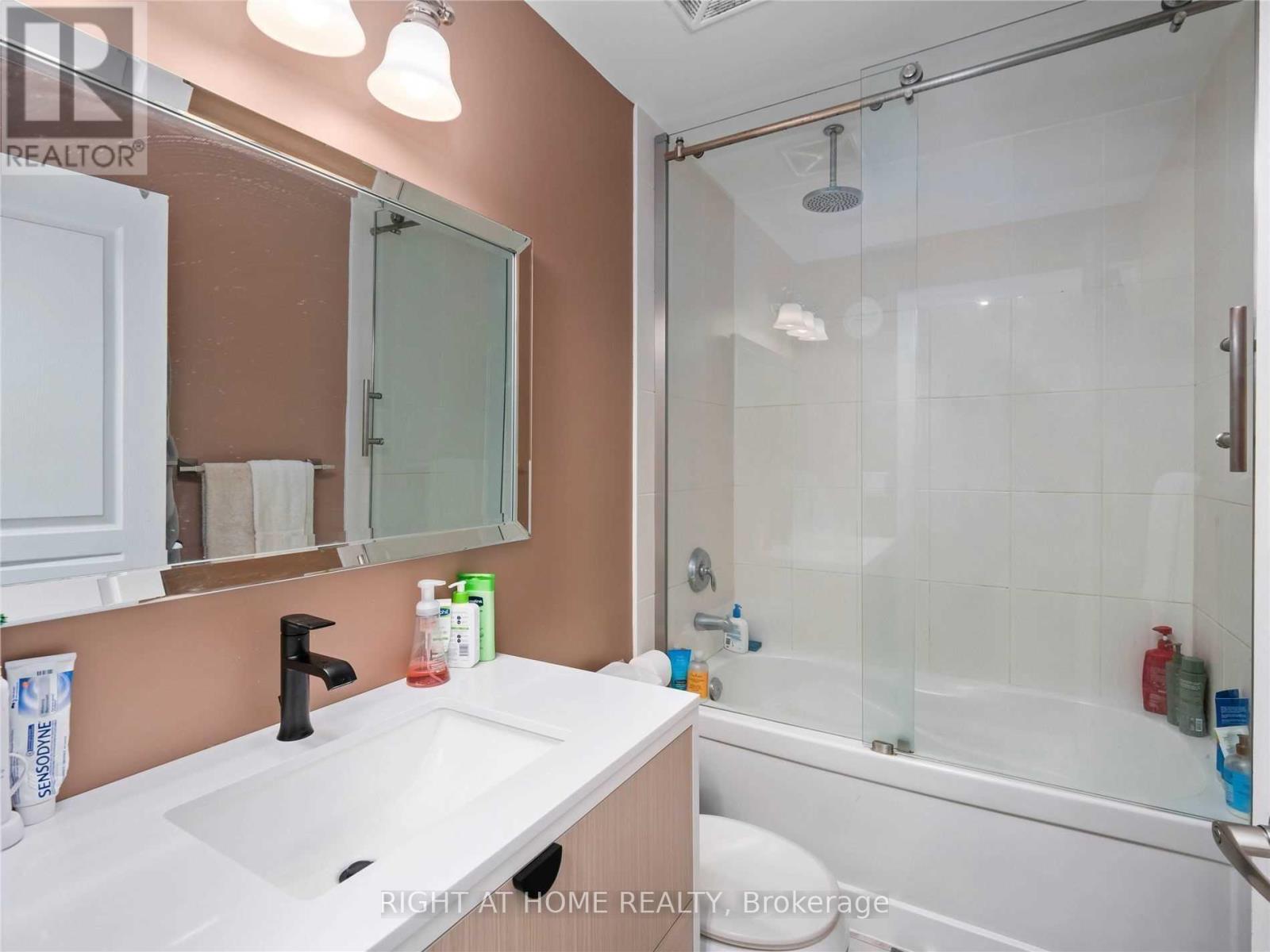 3101 - 223 Webb Drive, Mississauga, Ontario  L5B 0E8 - Photo 23 - W14083008